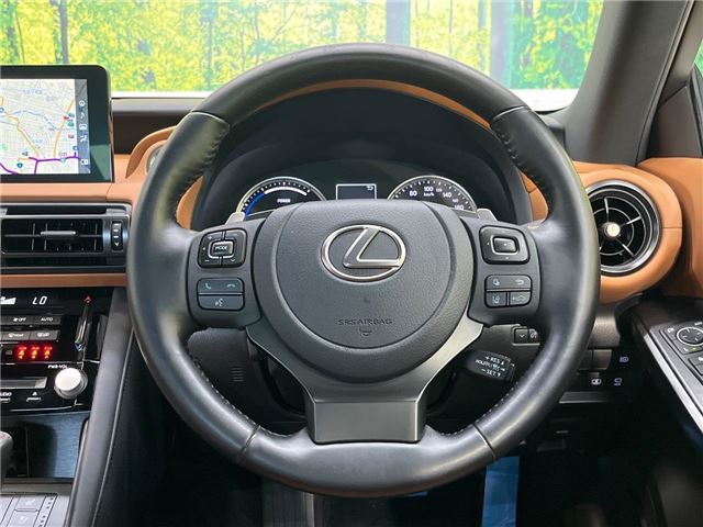 2022 Lexus IS — миниатюра 26