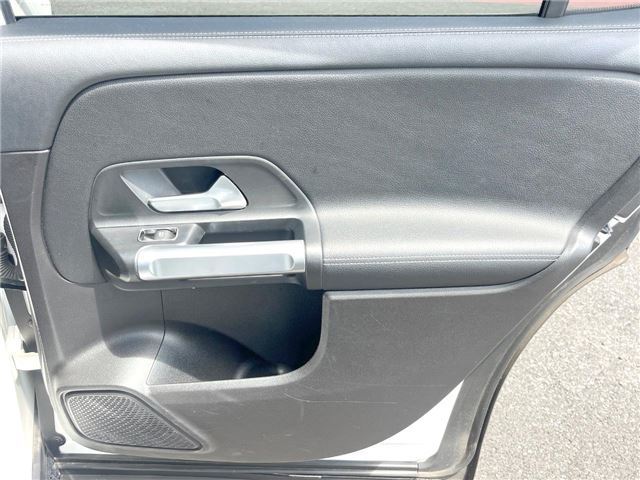 2020 Mercedes-BENZ GLB 缩略图 20