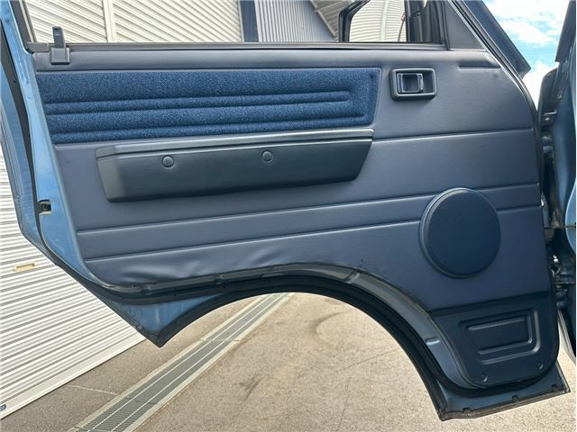 صورة مصغرة 31 لـ 1989 Nissan VANETTE LARGO COACH