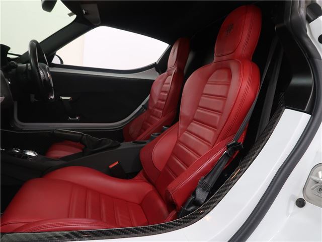 صورة مصغرة 13 لـ 2015 ALFA Romeo 4C