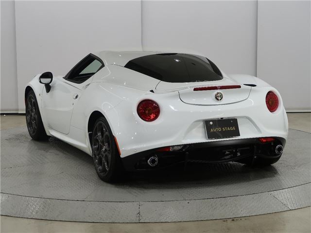 صورة 2 لـ 2015 ALFA Romeo 4C