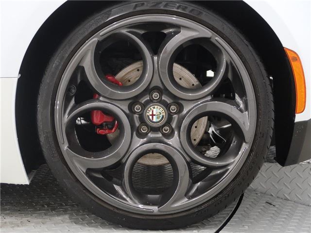 صورة مصغرة 17 لـ 2015 ALFA Romeo 4C