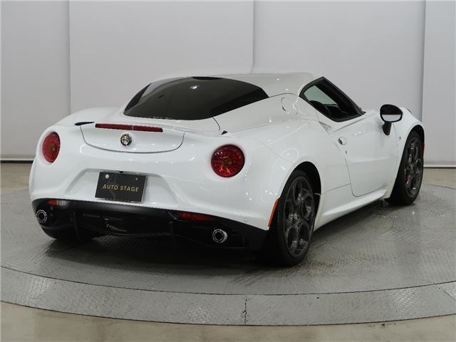 صورة 5 لـ 2015 ALFA Romeo 4C