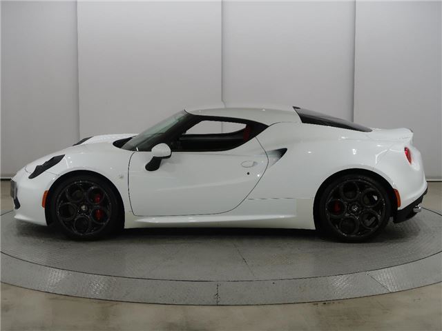 صورة 4 لـ 2015 ALFA Romeo 4C
