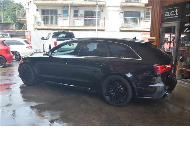 2014 AUDI RS6 AVANT — миниатюра 21