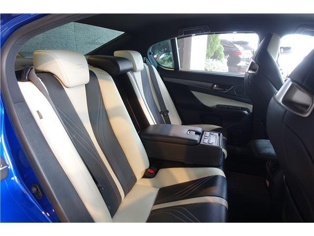 2016 Lexus GS F — миниатюра 16