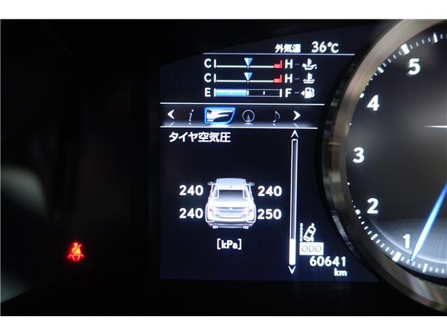 2016 Lexus GS F — миниатюра 27