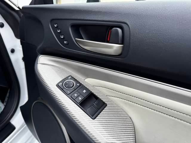 صورة مصغرة 23 لـ 2015 Lexus RC F