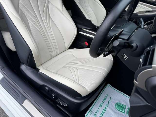 صورة مصغرة 25 لـ 2015 Lexus RC F