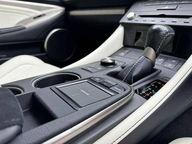 صورة مصغرة 28 لـ 2015 Lexus RC F