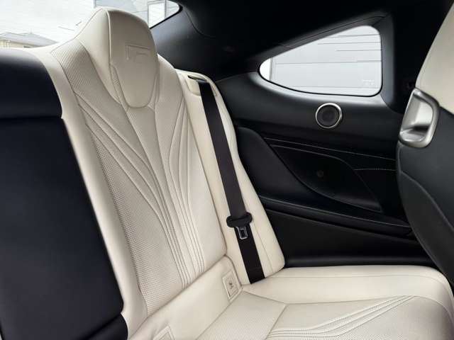 صورة مصغرة 41 لـ 2015 Lexus RC F