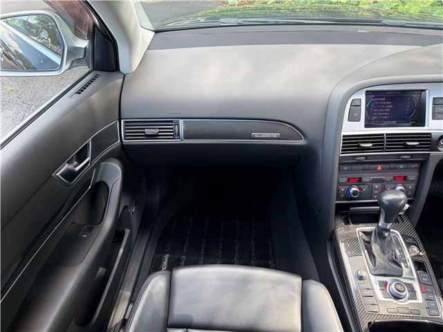 2010 AUDI S6 — миниатюра 24