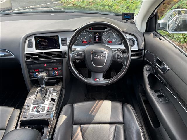 2010 AUDI S6 — миниатюра 25