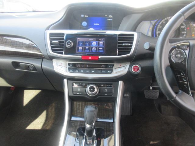 صورة مصغرة 12 لـ 2013 Honda ACCORD HYBRID