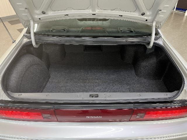 1993 Nissan CEFIRO — миниатюра 21