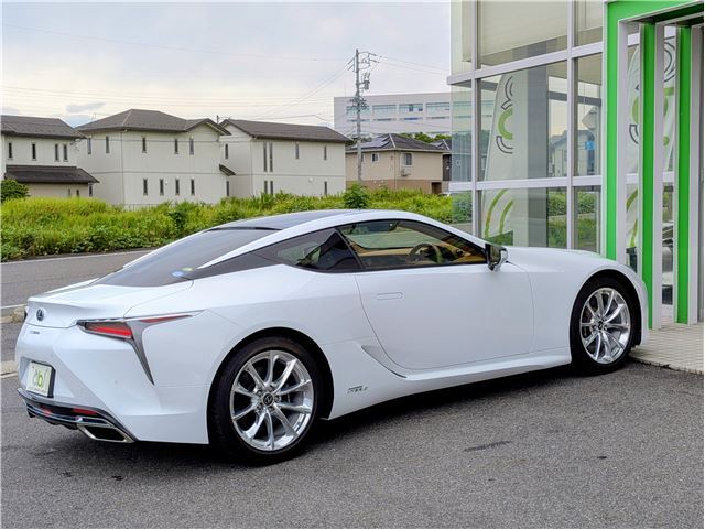 2017 Lexus LC — миниатюра 16