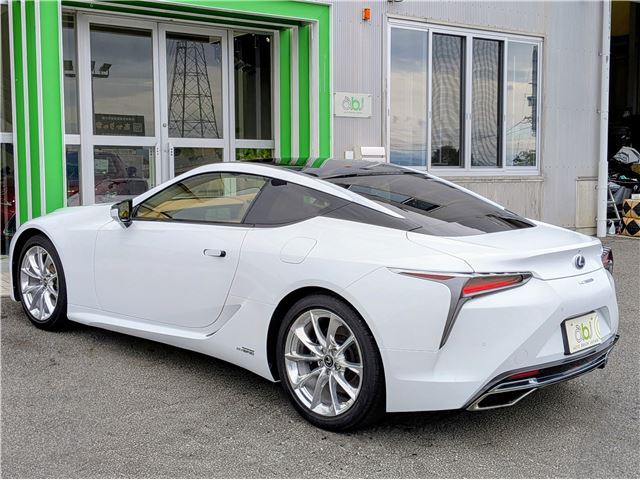 2017 Lexus LC — миниатюра 23