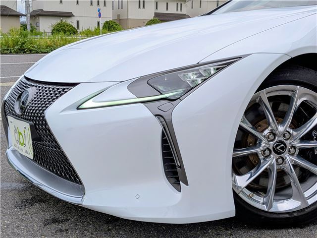 2017 Lexus LC — миниатюра 26