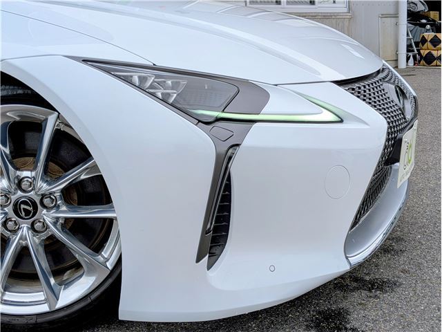 2017 Lexus LC — миниатюра 32