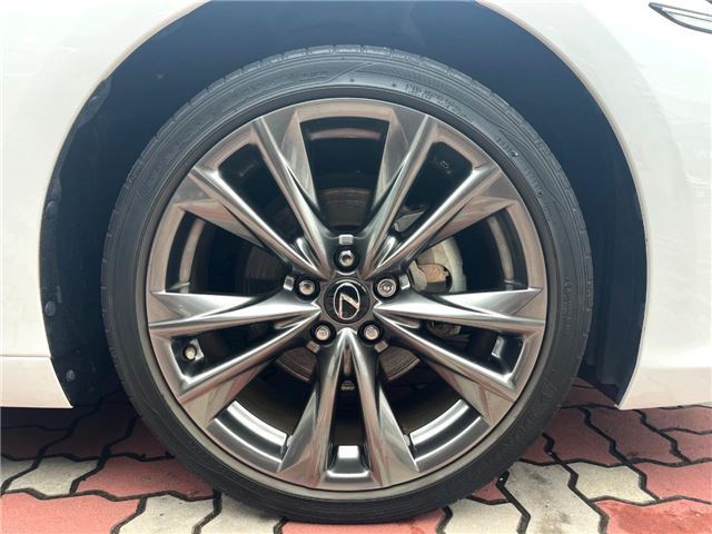 2019 Lexus ES thumbnail 13