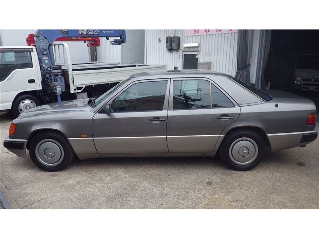 1992 Mercedes-BENZ MEDIUM-CLASS — миниатюра 14