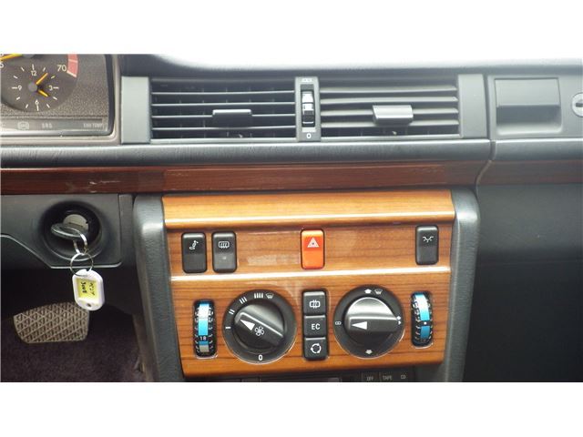 1992 Mercedes-BENZ MEDIUM-CLASS — миниатюра 44