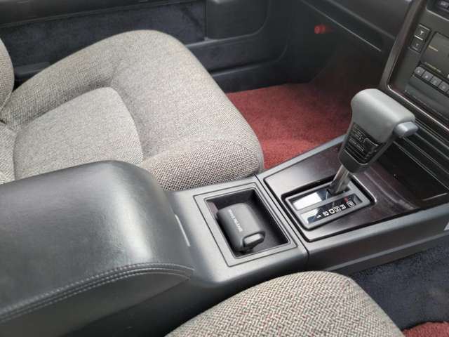 صورة مصغرة 15 لـ 1990 Nissan CIMA