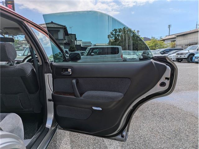 صورة مصغرة 17 لـ 1998 Nissan GLORIA