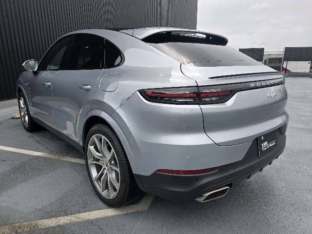 2020 Porsche CAYENNE COUPE — миниатюра 12