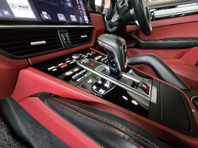 2020 Porsche CAYENNE COUPE — миниатюра 28