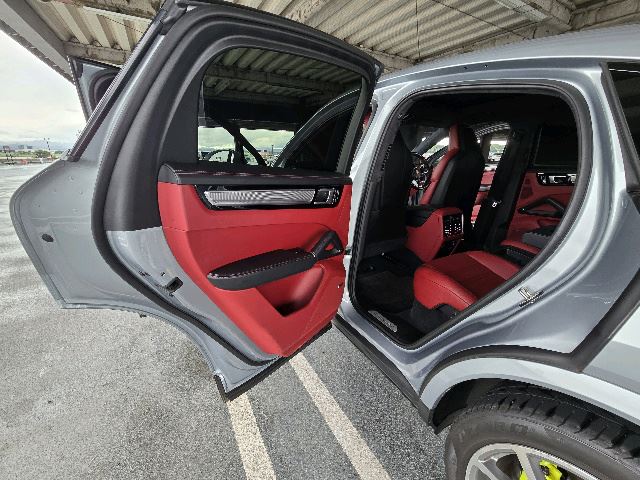 2020 Porsche CAYENNE COUPE — миниатюра 37
