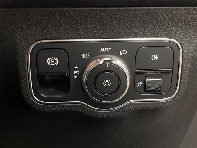 2020 Mercedes-BENZ GLB 缩略图 17