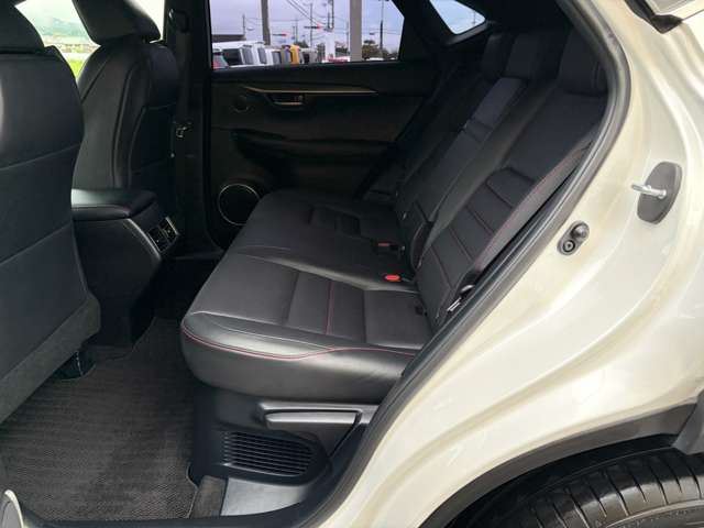 صورة مصغرة 26 لـ 2014 Lexus NX