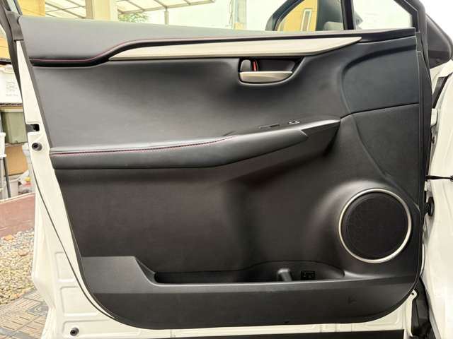 صورة مصغرة 36 لـ 2014 Lexus NX