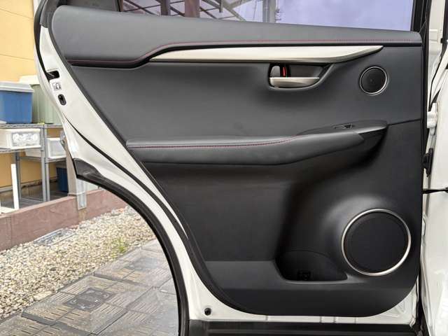 صورة مصغرة 38 لـ 2014 Lexus NX