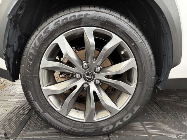 صورة مصغرة 65 لـ 2014 Lexus NX