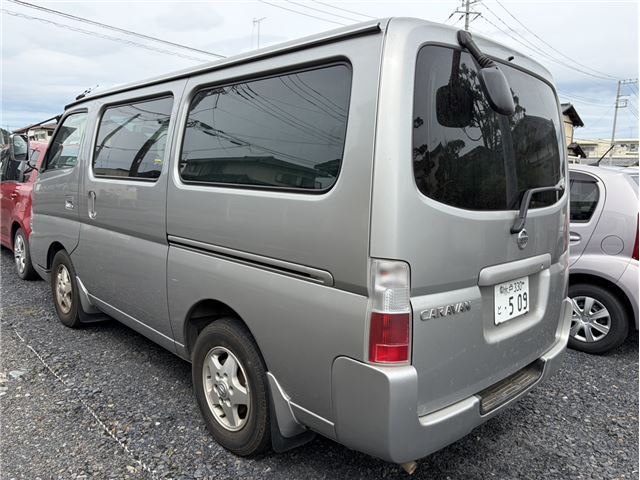 2003 Nissan CARAVAN — миниатюра 5