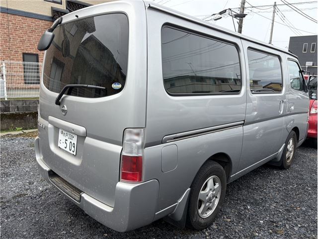 2003 Nissan CARAVAN — миниатюра 4