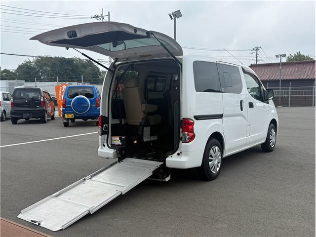 2011 Nissan NV200VANETTE WAGON 照片 2