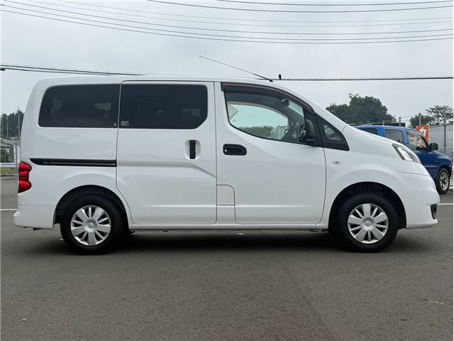 2011 Nissan NV200VANETTE WAGON 照片 9