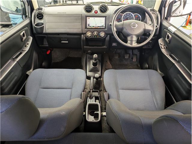 2008 Nissan KICKS thumbnail 45