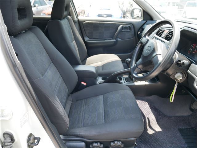 1999 Nissan PRIMERA 照片 3