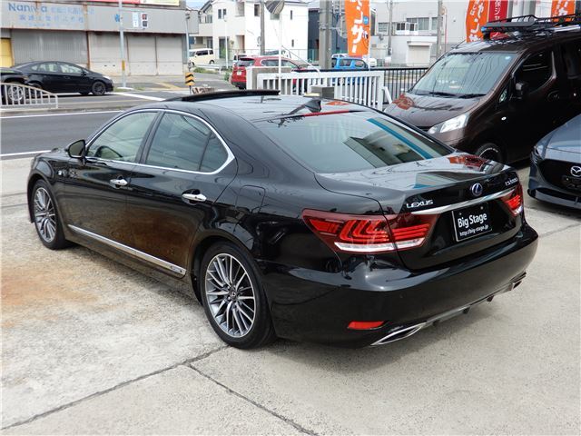 2015 Lexus LS photo 2