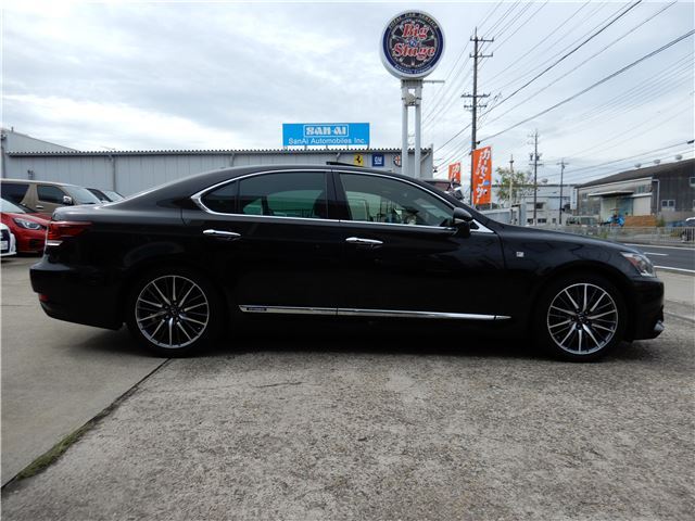 2015 Lexus LS photo 8