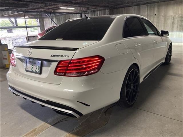 2010 Mercedes-BENZ E-CLASS AMG — фото 2
