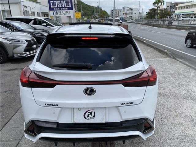 2018 Lexus UX — миниатюра 11