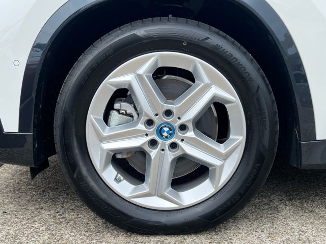 2023 BMW IX1 照片 14