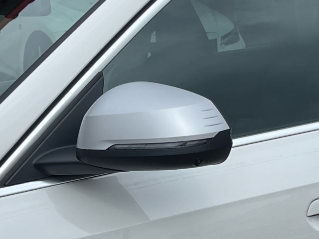 2023 BMW IX1 照片 13
