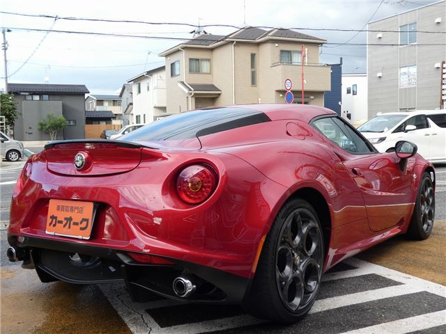 صورة 3 لـ 2015 ALFA Romeo 4C