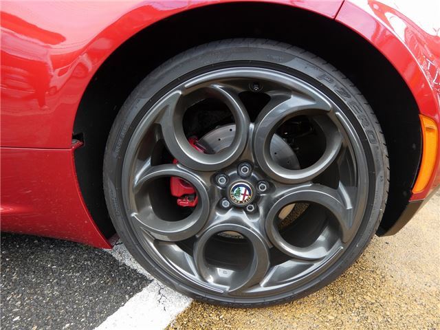 صورة مصغرة 12 لـ 2015 ALFA Romeo 4C